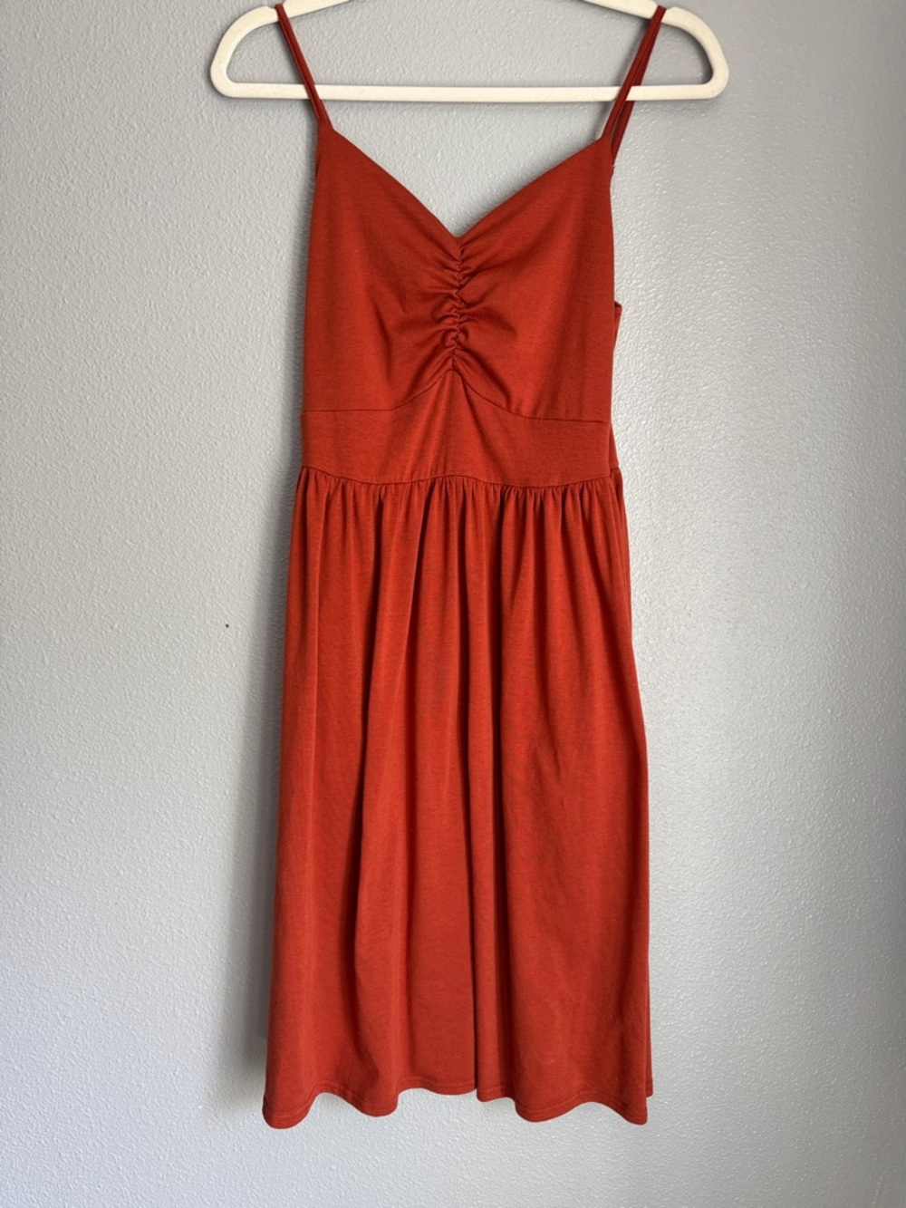 Ruched V-Neck Rust Midi Dress with Spaghetti Straps